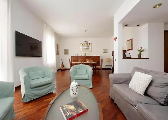 Bianca Colosseum - 3br Rome
