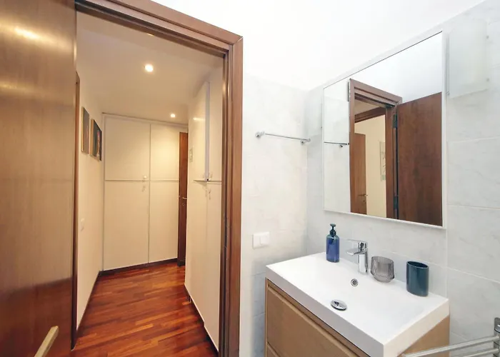 Bianca Colosseum - 3br Apartment Rome