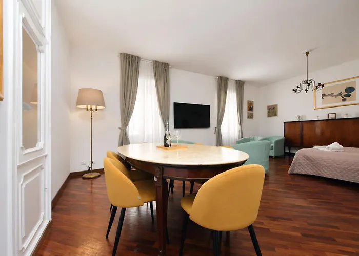 Bianca Colosseum - 3br